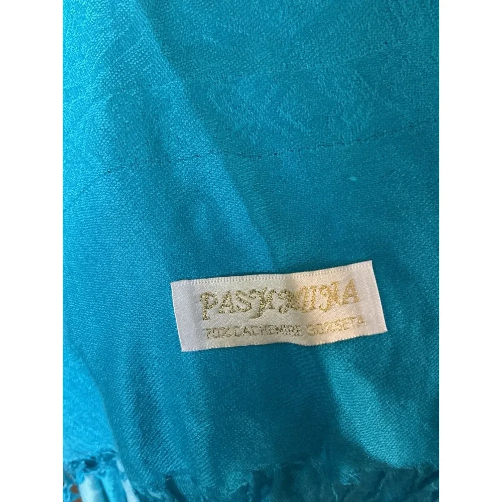 N/A beautiful turquoise